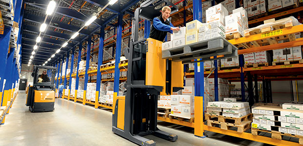 New Jungheinrich forklifts working in a warehouse