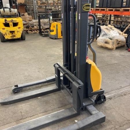 Used 2018 CLARK WPX45 Electric Pallet Jack for sale in Stratford Ontario