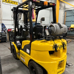 Used 2016 HYUNDAI 25L-7 Pneumatic Tire Forklift for sale in Tukwila Washington