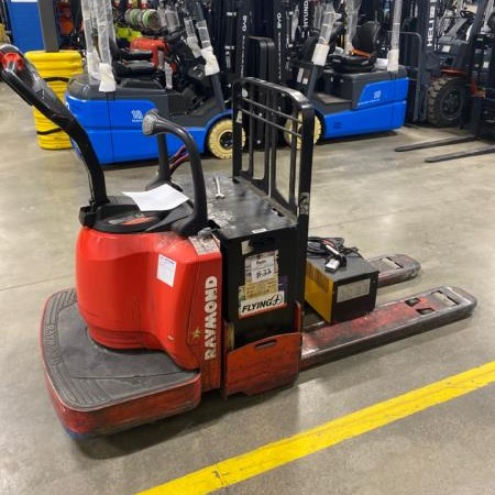 Used 2012 RAYMOND 8400 Electric Pallet Jack for sale in London Ontario