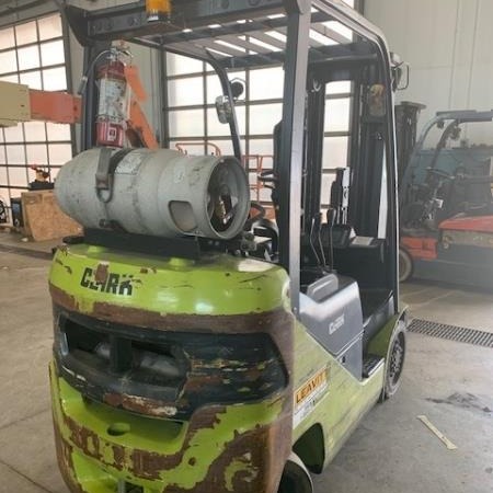 Used 2018 CLARK S25C Cushion Tire Forklift for sale in Cambridge Ontario