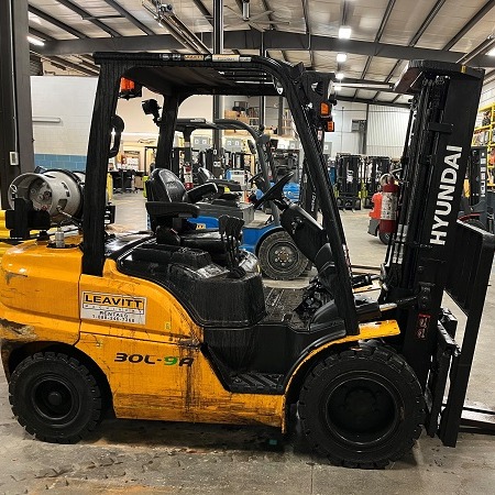Used 2021 HYUNDAI 30L-9A Pneumatic Tire Forklift for sale in Cambridge Ontario