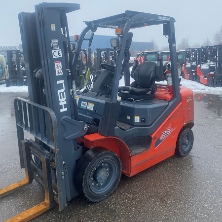 Used 2021 HELI CPYD25 Pneumatic Tire Forklift for sale in Cambridge Ontario