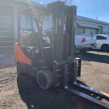 Used 2018 DOOSAN GC30P Cushion Tire Forklift for sale in Kitchener Ontario