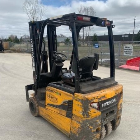 Used 2020 HYUNDAI 20BT-9U Electric Forklift for sale in Langley British Columbia