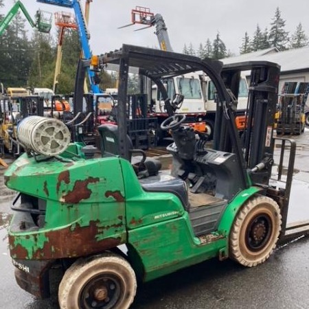 Used 2014 MITSUBISHI FG40N Pneumatic Tire Forklift for sale in Langley British Columbia