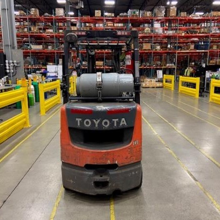 Used 2013 TOYOTA 8FGCU25 Cushion Tire Forklift for sale in Edmonton Alberta