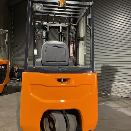 Used 2015 DOOSAN B20T-7 Electric Forklift for sale in Phoenix Arizona