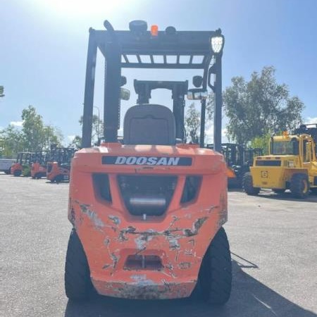 Used 2019 DOOSAN D25S-7 Pneumatic Tire Forklift for sale in Phoenix Arizona