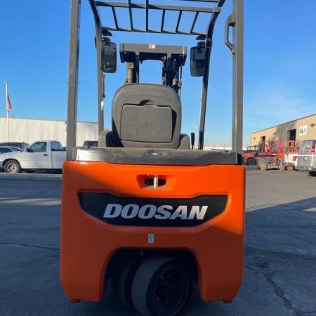 Used 2019 DOOSAN B20T-7 Electric Forklift for sale in Phoenix Arizona