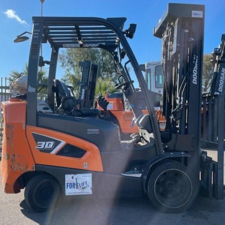 Used 2019 DOOSAN GC30S-9 Cushion Tire Forklift for sale in Phoenix Arizona