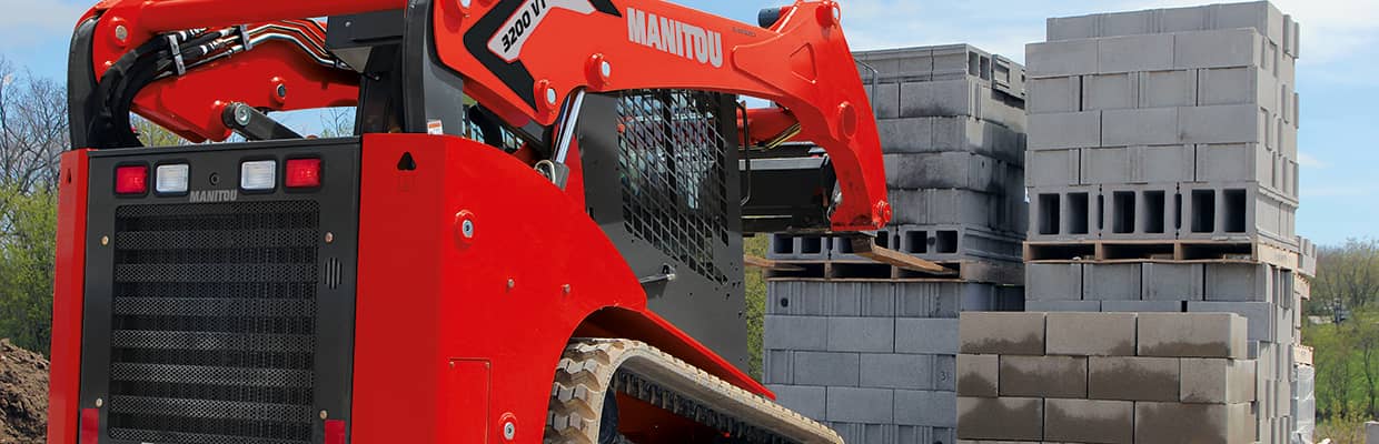 Manitou 3200 VT working on a construction site