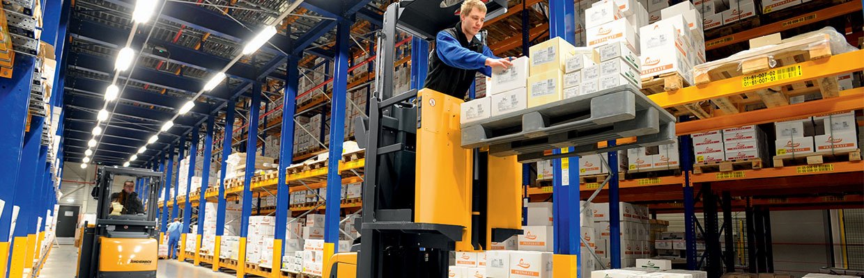 Low cost warehousing equipment
