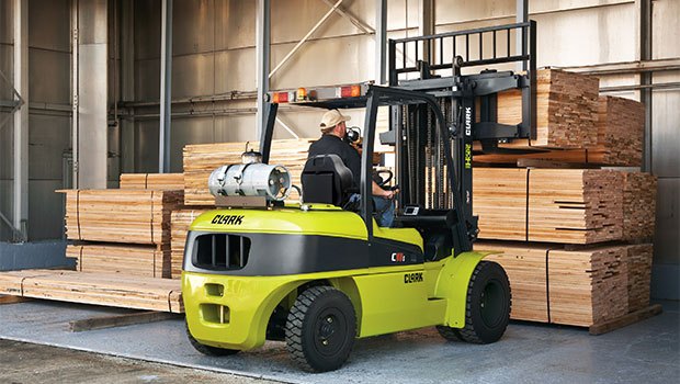 New Clark forklift lifting materials