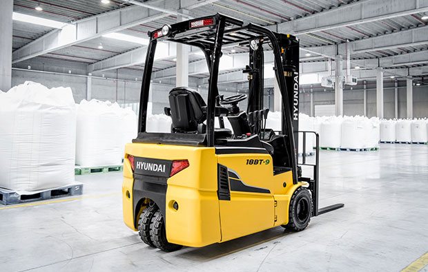 3-Wheeled electric Hyundai forklift