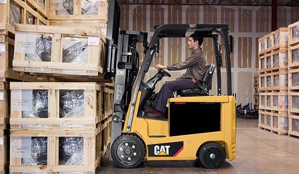 CAT cushion electric forklift working in a warehouse