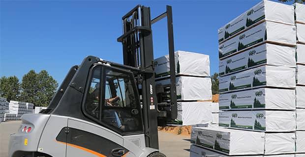 Forklift with new cylinders lifting materials