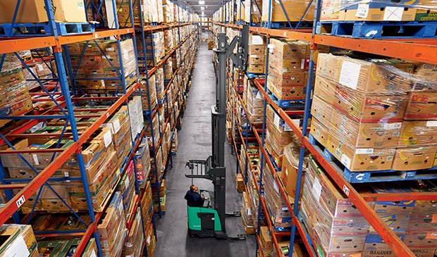 Operator training of a reach stacker in a warehouse