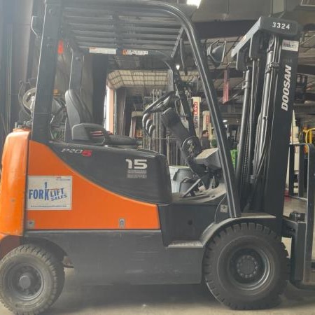 Used 2017 HYUNDAI 25LC-7A Cushion Tire Forklift for sale in Kitchener Ontario